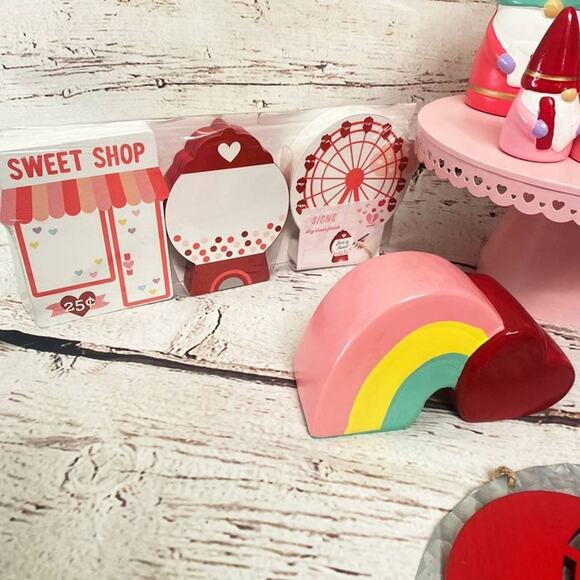 TARGET Bullseye Gnome Valentines Day Decor Bundle - Picture 4 of 8
